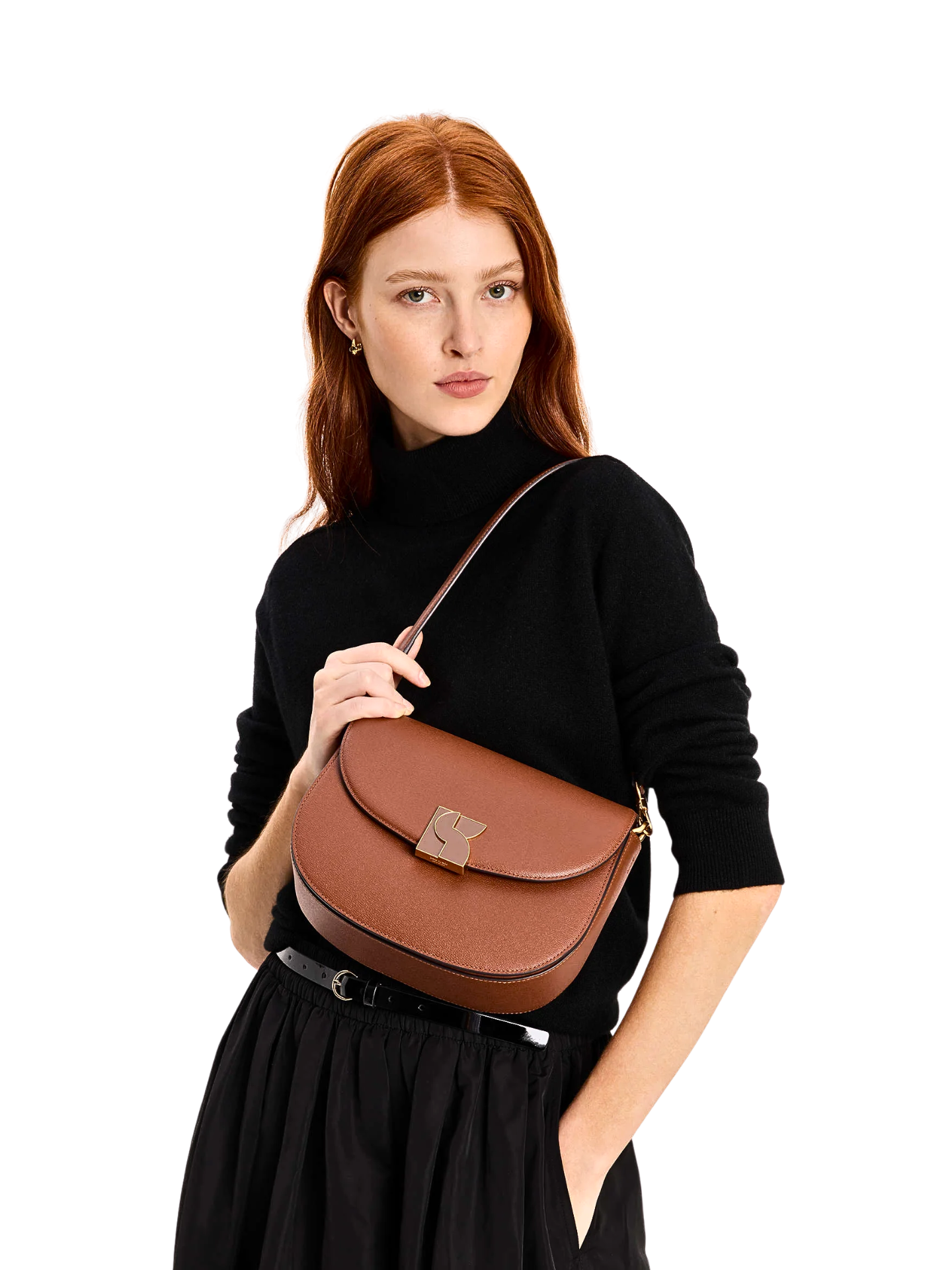 on-model-shoulder-Kate-Spade-Dakota-Medium-Saddle-Bag-Desert
