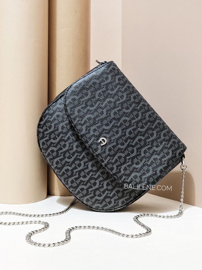 Aigner Ava Shoulder Bag Logo Black Balilene