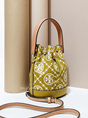 on-produk-Tory-Burch-T-Monogram-Contrast-Embossed-Mini-Bucket-Bag-Island-Palm-New-Cream