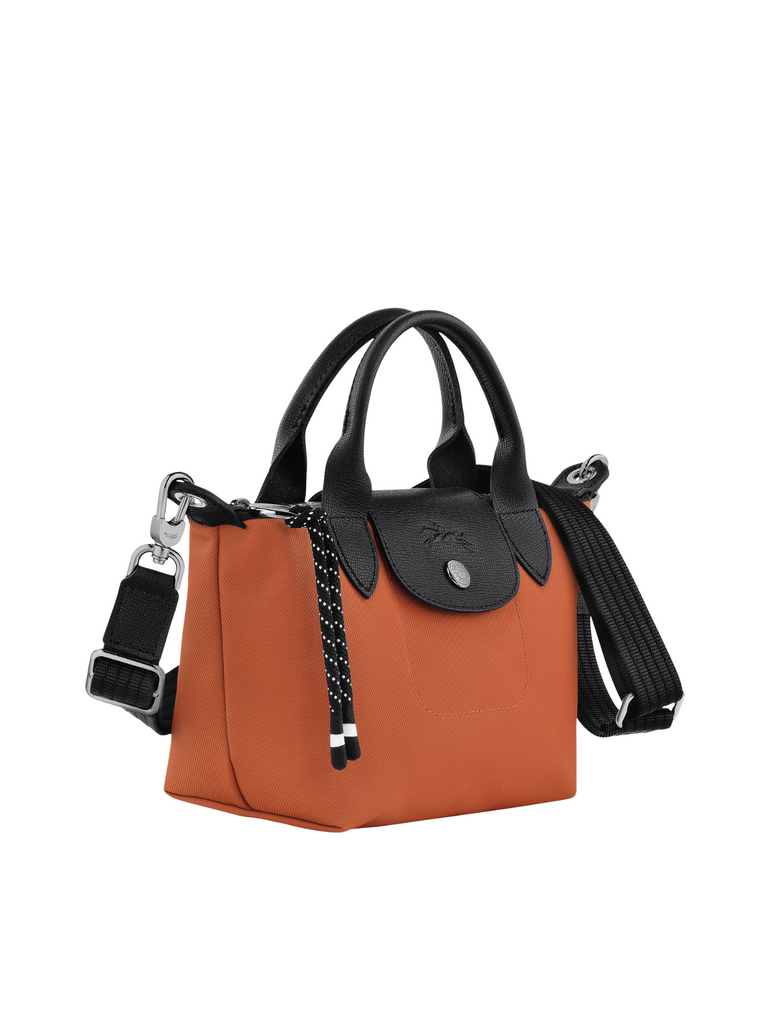 tampak-samping-Longchamp-Le-Pliage-Energy-Extra-Small-Top-Handle-Sienna