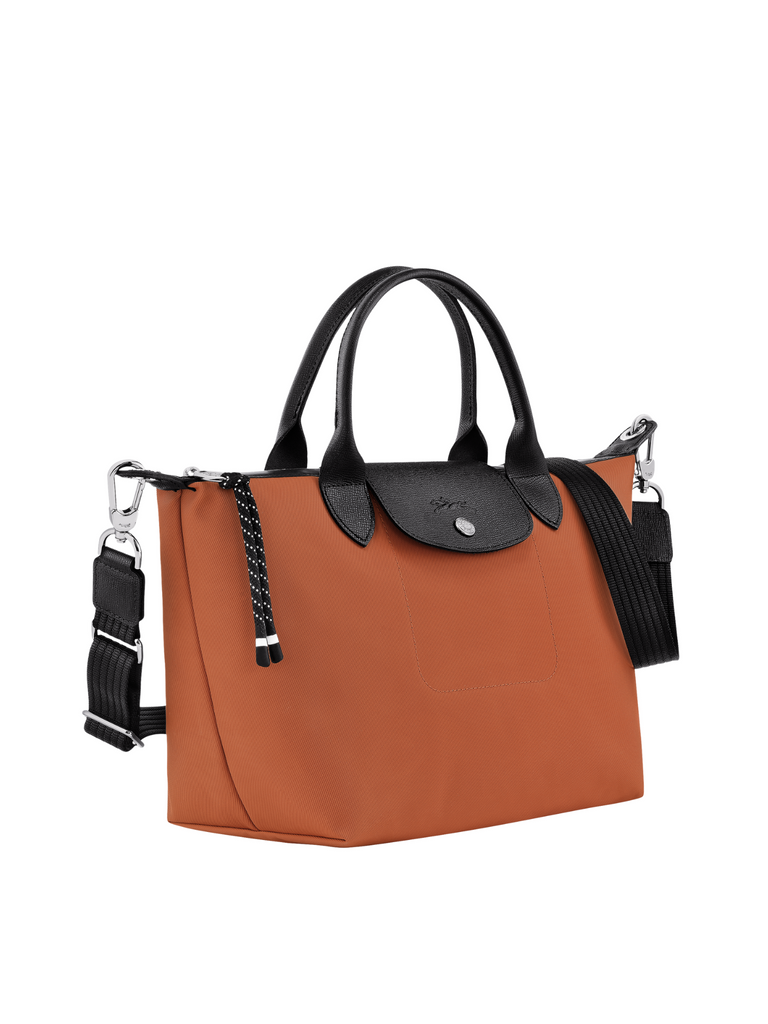 tampak-samping-Longchamp-Le-Pliage-Energy-Small-Top-Handle-Sienna
