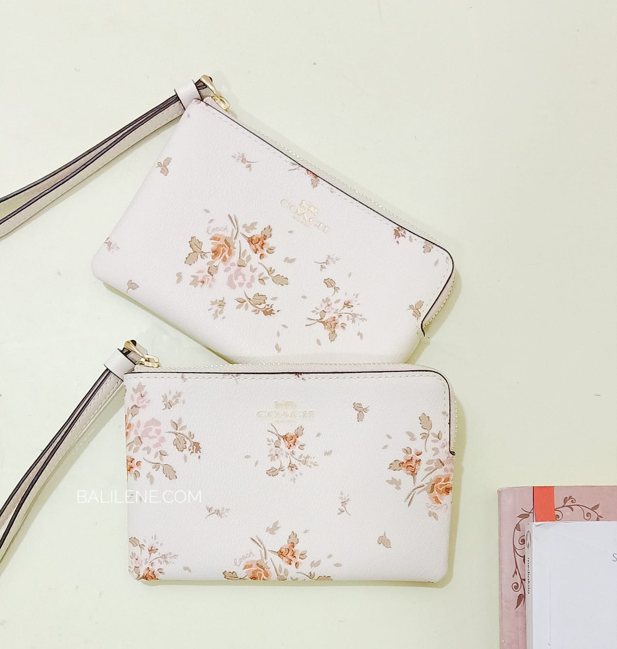 Coach 91781 Rose Bouqt Corner Zip Chalk Multi