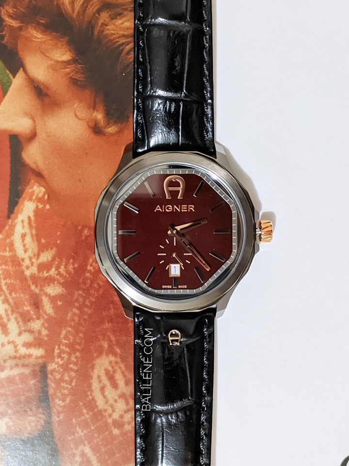 Aigner-A110101-Sorrento-Red-Dial-Leather-Strap-Watch-Balilene-detail-dial1