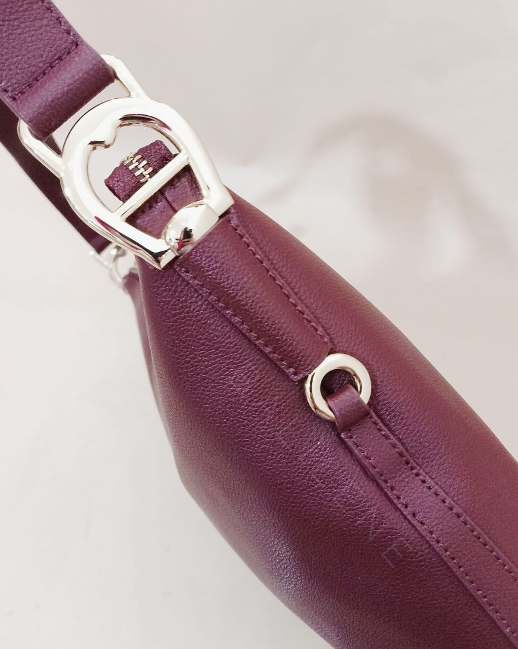 Aigner 136715-50-0506 Kofferworld Milano M Beuteltasche Burgundy