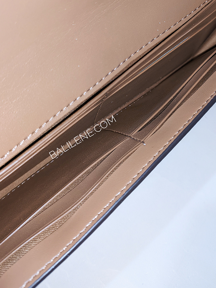    Coach-31547-Soft-Wallet-In-Colorblock-Signature-Canvas-Sand-Taupe-Balilene-detail-dalam