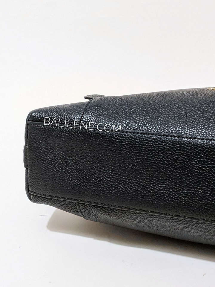 Coach-34312-Scout-Hobo-Bag-Black-Balilene-detail-bawah