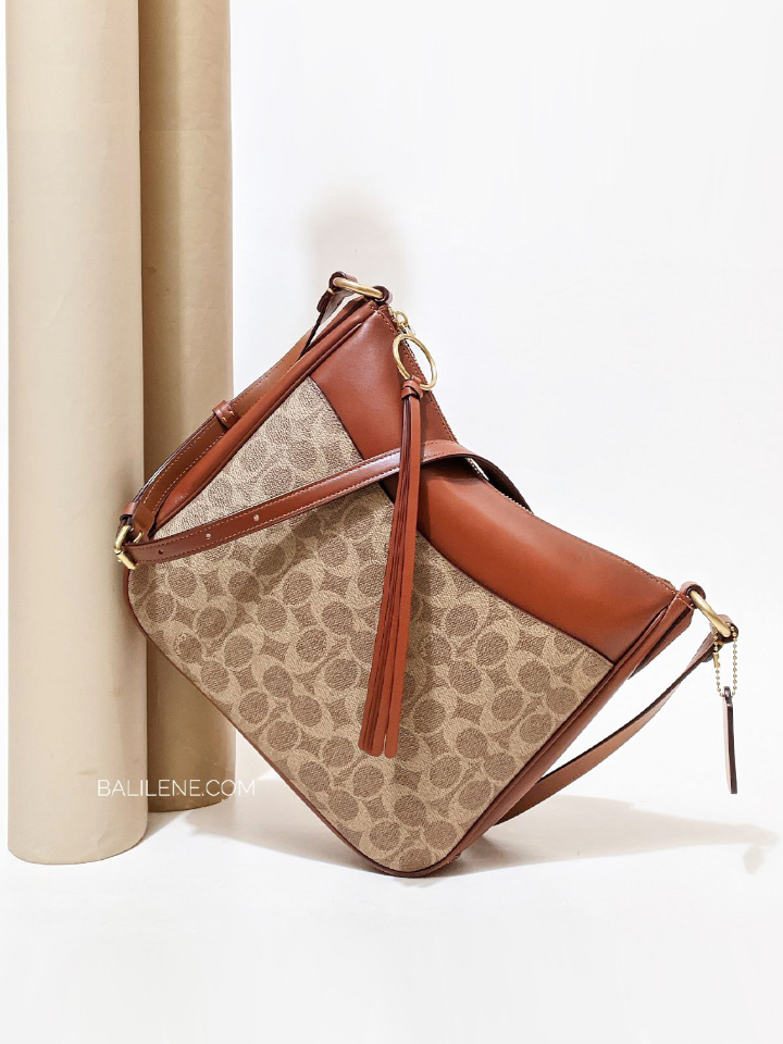 Coach-38579-Coated-Canvas-Signature-Chaise-Crossbody-Tan-Rust-Balilene-detail-depan