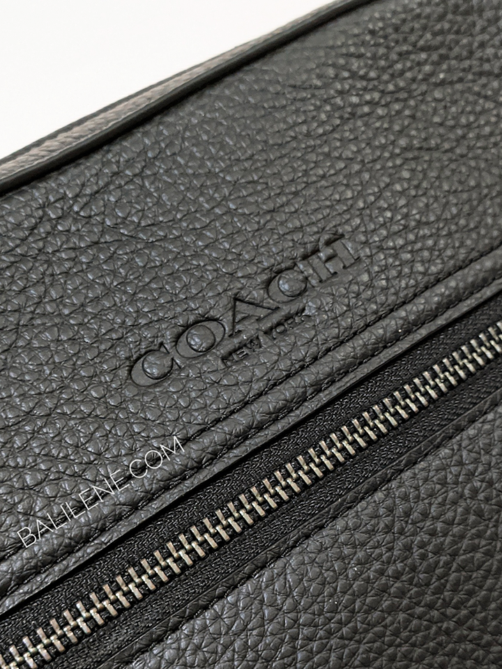    Coach-4011-Houston-Flight-Bag-Gunmetal-Black-Balilene-detail-logo