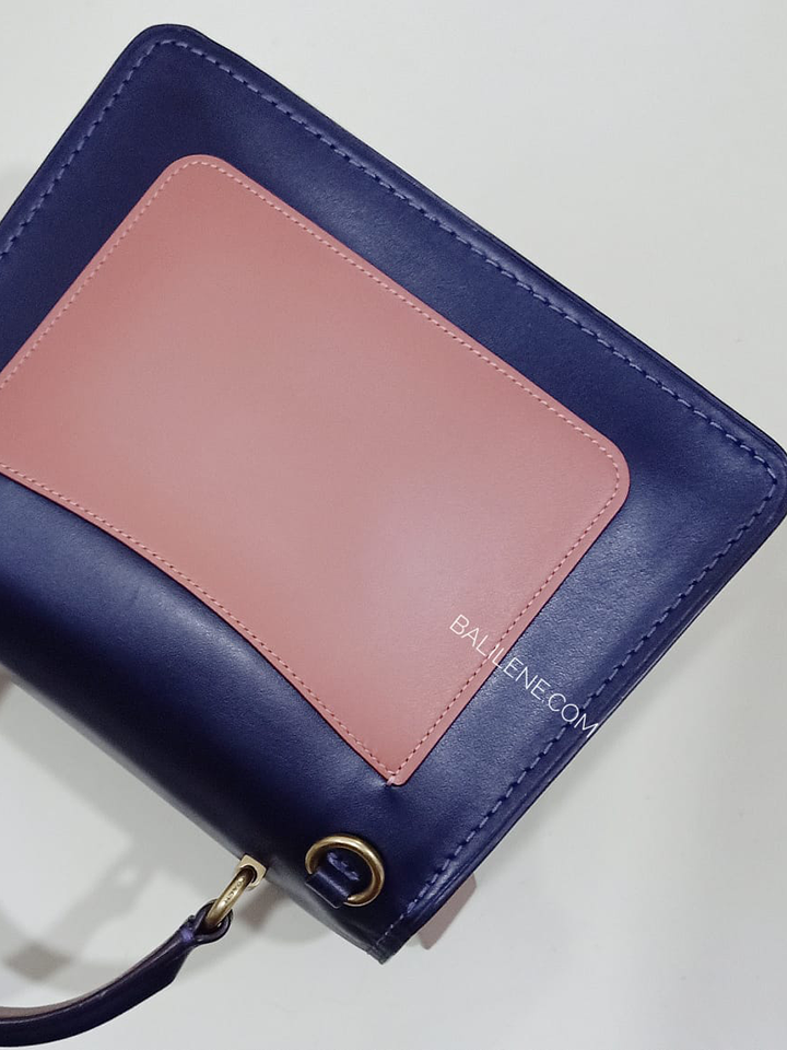   Coach-69590-Parker-Top-Handle-In-Colorblock-Signature-Canvas-Tan-Ink-Light-Peach-Balilene-detail-belakang