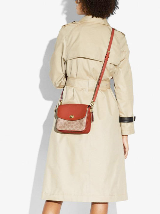 Coach-89089-Cassie-Crossbody-19-In-Signature-Canvas-Tan-Rust-Balilene-onmodel