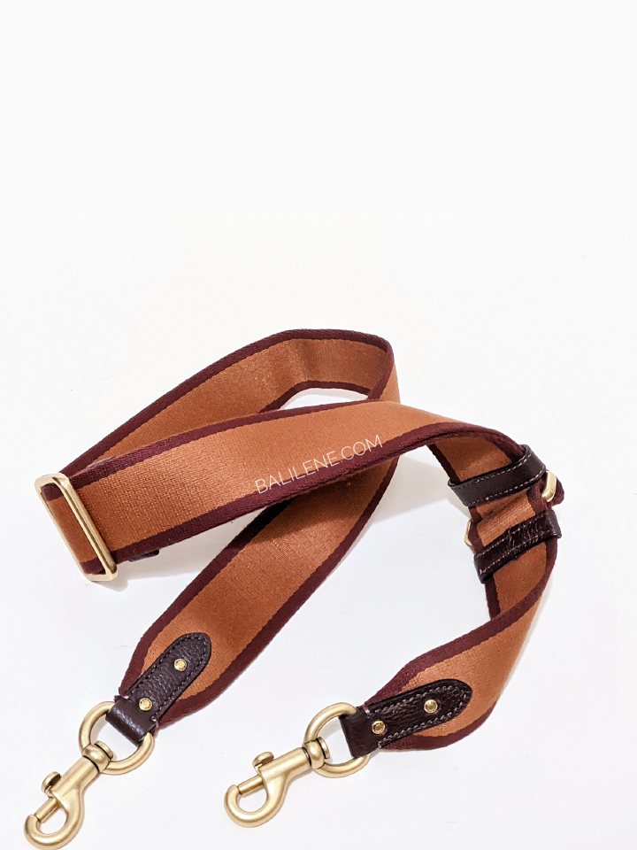    Coach-89143-Field-Tote-With-Horse-And-Carriage-Print-Oxblood-Cranberry-Balilene-detail-strap