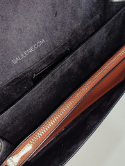     Coach-90400-Klare-Crossbody-In-Signature-Canvas-With-Rivets-Khaki-Multi-Balilene-detail-dalam