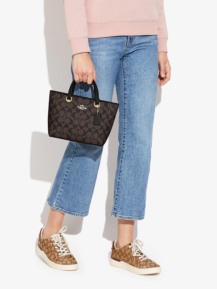Coach-Alice-Satchel-In-Signature-Canvas-Brown-Black-Balilene-onmodel