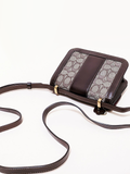       Coach-Alie-Shoulder-Bag-18-In-Signature-Jacquard-With-Snakeskin-Detail-Oak-Maple-Balilene-detail-belakang