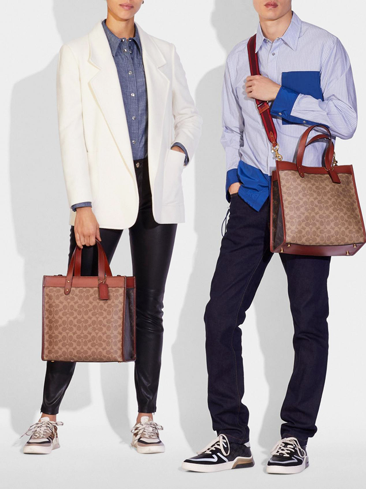 Coach-C0776-Field-Tote-In-Signature-Canvas-With-Horse-And-Carriage-Print-Tan-Truffle-Rust-Balilene-onmodel
