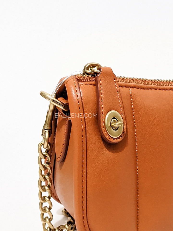 Coach-C3490-Swinger-20-With-Quilting-Canyon-Balilene-detail-samping
