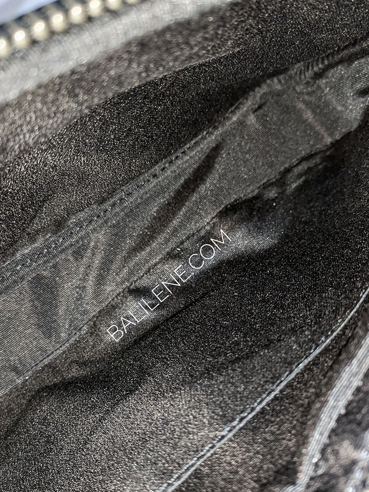 Coach-C4149-Graham-Crossbody-In-Signature-Canvas-Charcoal-Black-Balilenen-detail-dalam