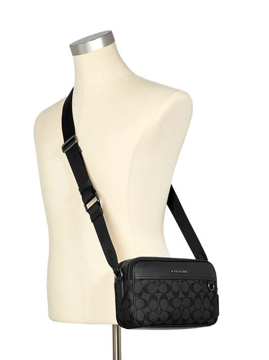    Coach-C4149-Graham-Crossbody-In-Signature-Canvas-Charcoal-Black-Balilenen-onmodel