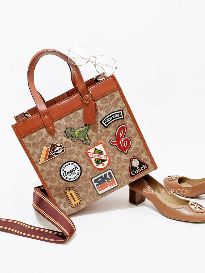 Coach Field Tote In Signature Canvas With Patches Tan Rust – Balilene