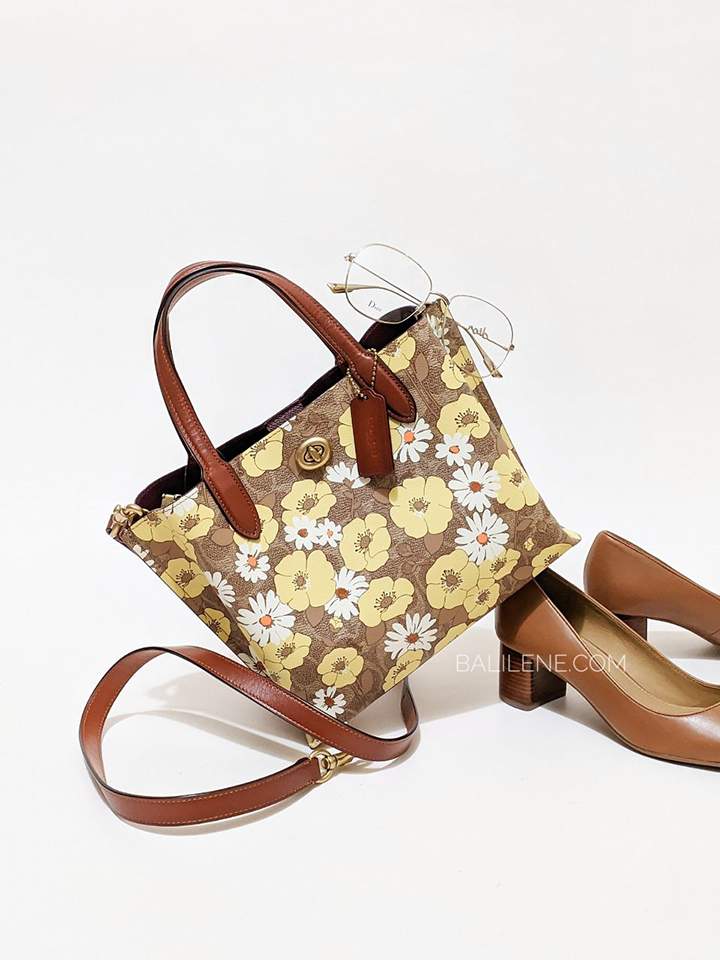 Coach-C9721-Willow-Tote-24-In-Signature-Canvas-With-Floral-Print-Balilene-detail