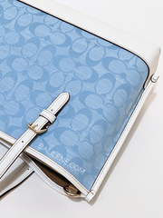 Coach-CA142-Mollie-Tote-25-In-Signature-Chambray-Light-Denim-Chalk-Balilene-detail-belakang