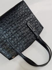 Coach-Charlie-Carryall-28-In-Signature-Leather-Black-Balilene-detail-depan