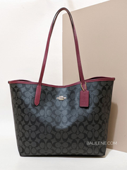 Coach-City-Tote-In-Signature-Canvas-Graphite-Black-Cherry-Balilene-detail-depan