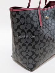Coach-City-Tote-In-Signature-Canvas-Graphite-Black-Cherry-Balilene-detail-samping