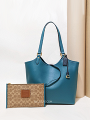 Coach-Day-Tote-Pebble-Leather-True-Blue-Balilene-detail-depan