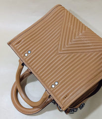    Coach-F22797-Rogue-25-Quilting-And-Rivets-Light-Saddle-belakang