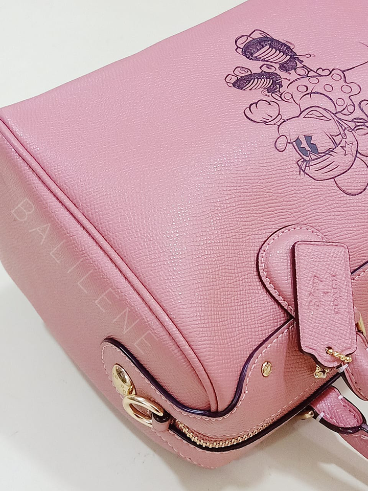 Coach-F29356-Mini-Bennett-In-Vintage-Pink-With-Minni-Mouse-Balilene-detail-samping