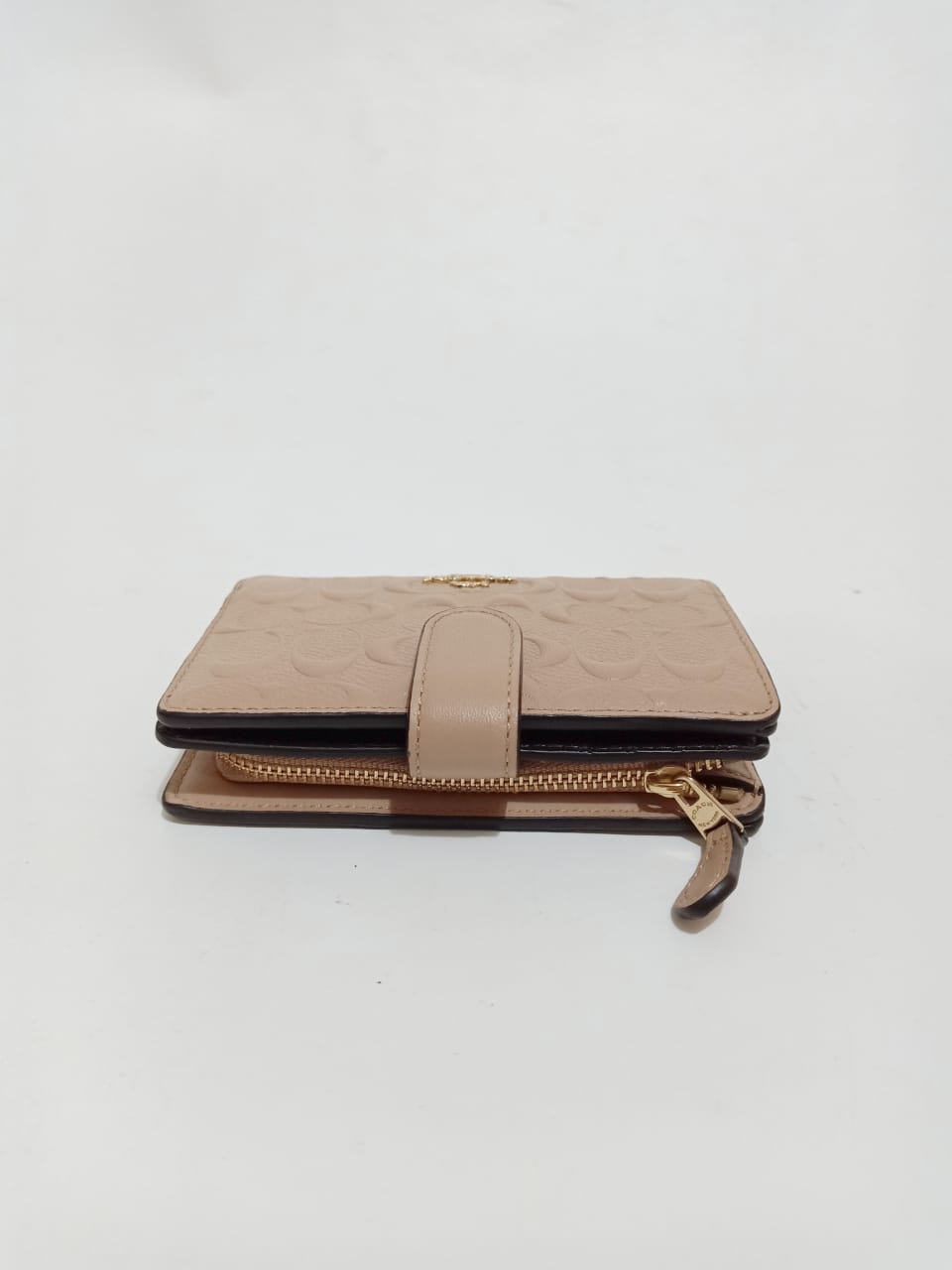 Coach F67565 Corner Medium Signature Beechwood