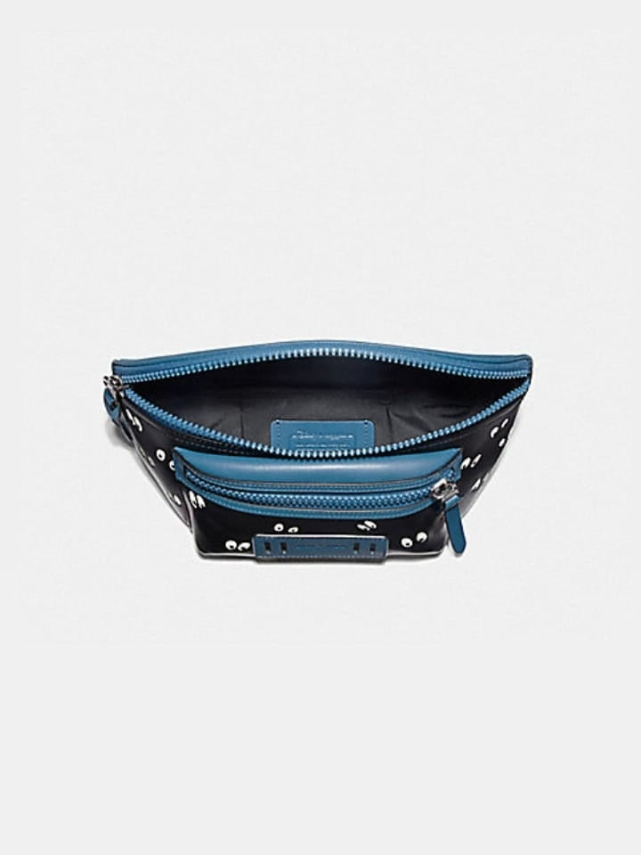 Coach-F72956-Disney-X-Terrain-Belt-Bag-With-Snow-White-And-The-Seven-Dwarfs-Eyes-Print-Black-Multi-Balilene-dalam