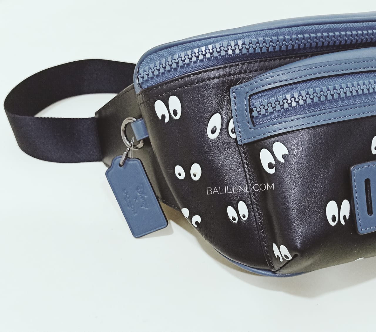 Coach-F72956-Disney-X-Terrain-Belt-Bag-With-Snow-White-And-The-Seven-Dwarfs-Eyes-Print-Black-Multi-Balilene-detail