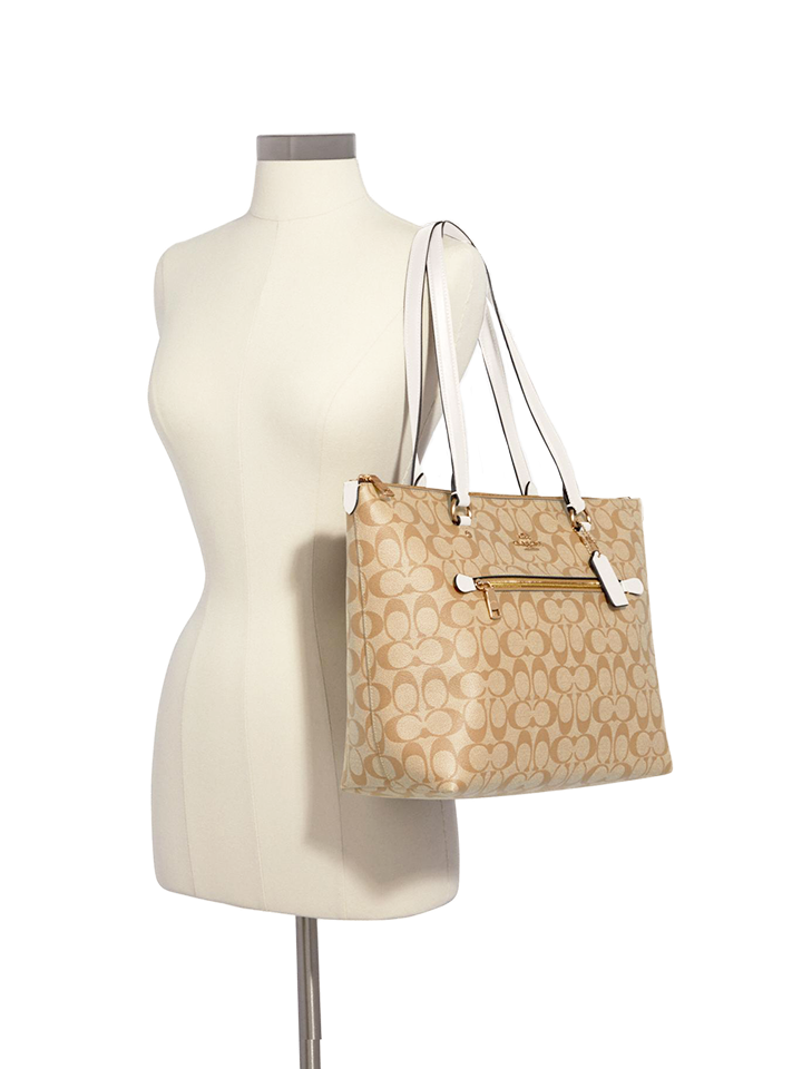 Coach-F79609-Gallery-Tote-In-Signature-Canvas-Light-Khaki-Chalk-Balilene-onmodel