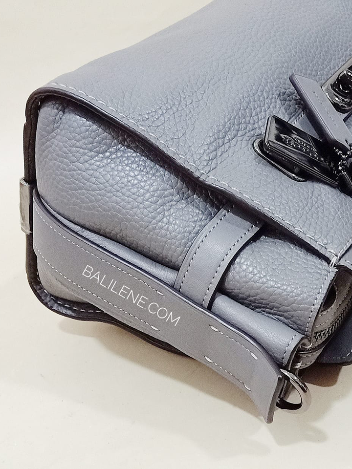 Coach-F87295-Swagger-27-Leather-Grey-Balilene-detail-samping