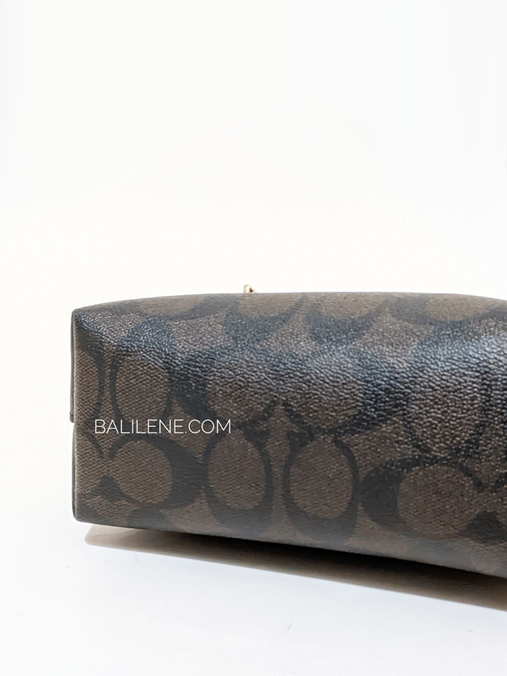 Coach-Mini-Gallery-Crossbody-In-Signature-Canvas-Brown-Black-Balilene-detail-bawah
