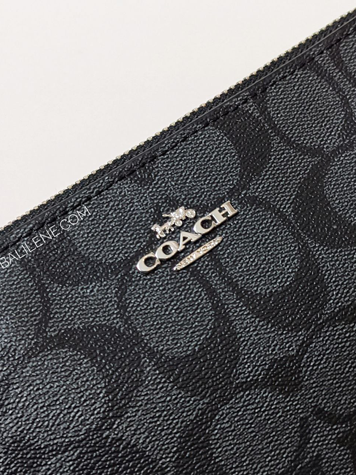 Coach-Nolita-19-In-Signature-Canvas-Silver-Graphite-Black-Balilene-detail-logo