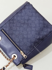 Coach-Parker-Convertible-Backpack-In-Signature-Canvas-Midnight-Navy-Balilene-detail-belakang