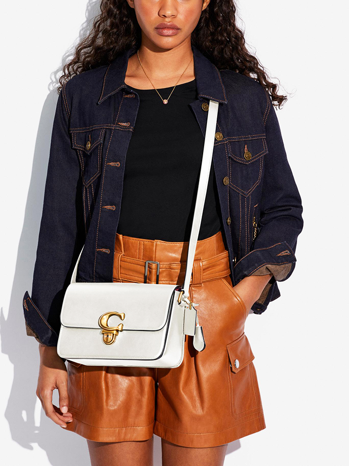    Coach-Studio-Shoulder-Bag-Chalk-Balilene-onmodel