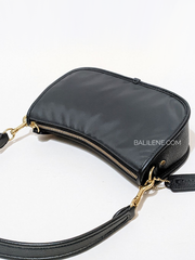 Coach-Swinger-Bag-With-Vintage-Rose-Print-Interior-Black-Balilene-detail-belakang