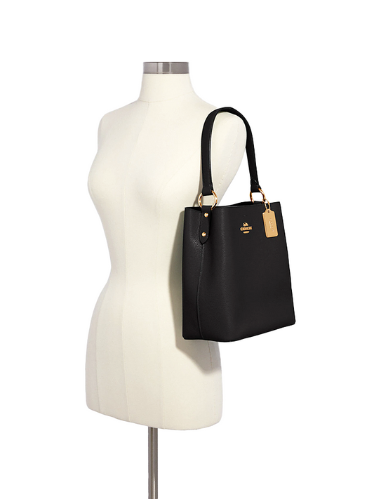 Coach-Town-Bucket-Bag-Black-Oxblood-Balilene-onmodel