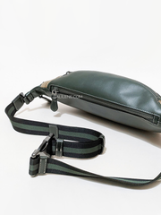    Coach-Warren-Belt-Bag-In-Signature-Canvas-With-Varsity-Motif-Khaki-Amazon-Green-Balilene-detail-atas