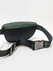 Coach-Westway-Belt-Bag-In-Colorblock-Signature-Canvas-With-Coach-Patch-Charcoal-Amazon-Green-Balilene-detail-belakang