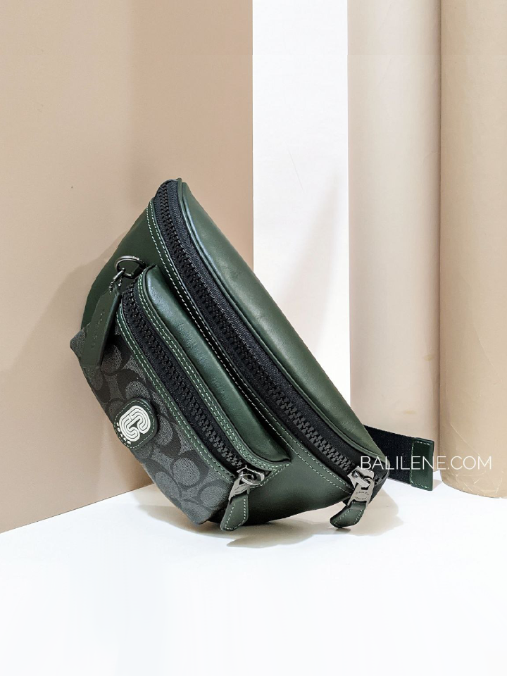 Coach-Westway-Belt-Bag-In-Colorblock-Signature-Canvas-With-Coach-Patch-Charcoal-Amazon-Green-Balilene-detail-depan