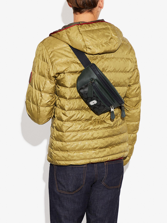 Coach-Westway-Belt-Bag-In-Colorblock-Signature-Canvas-With-Coach-Patch-Charcoal-Amazon-Green-Balilene-onmodel