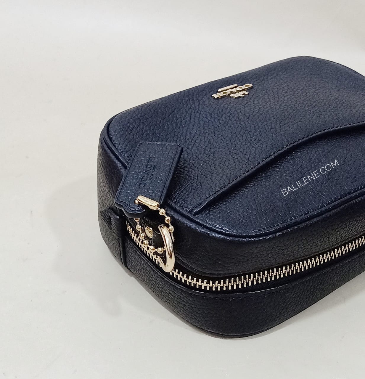 gambar-Coach-88210-Camera-Bag-Black