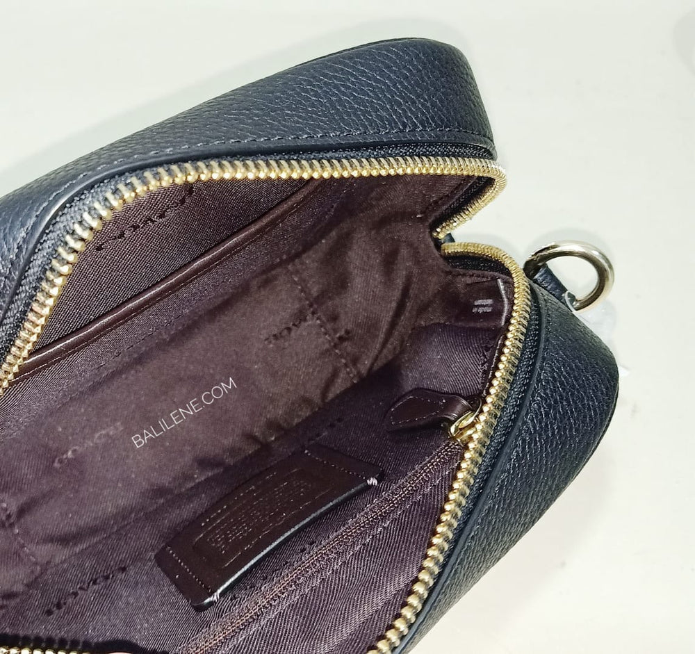 detail-dalam-Coach-88210-Camera-Bag-Black