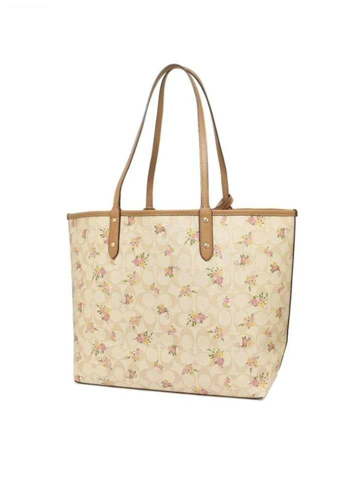 Coach F31776 Reversible City Zip Tote In Signature Canvas With Daisy Bundle Print Light Khaki/Multi