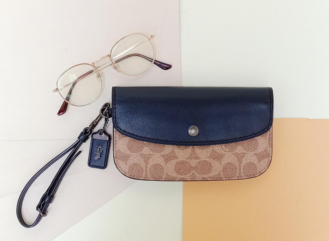 Coach F37369 Canvas Signature Clutch Tan Black